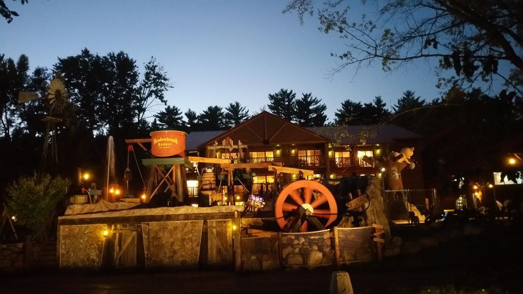 Meadowbrook Resort ウィスコンシン デルズ エクステリア 写真