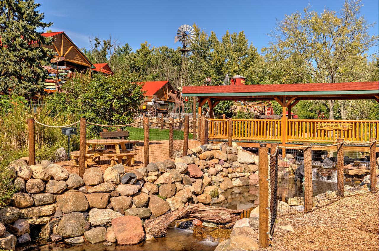 Meadowbrook Resort ウィスコンシン デルズ エクステリア 写真